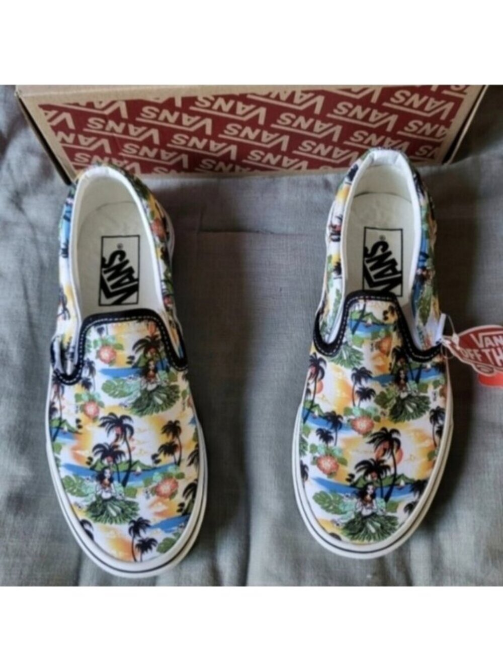 Vans Classic Slip On Aloha Women 5 Black White VNOA5AO86WC 1026 - Picture 3 of 7
